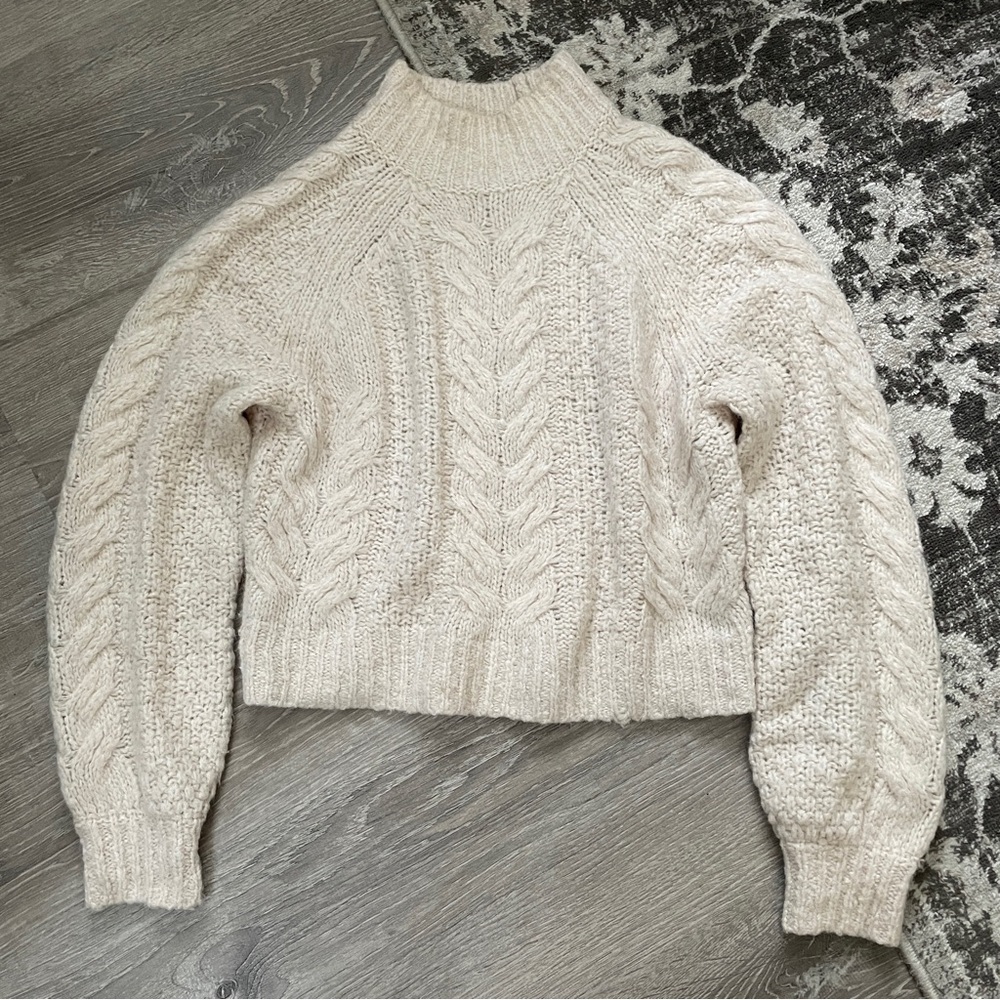 Aritzia Sunday Best Melly Sweater, cropped white